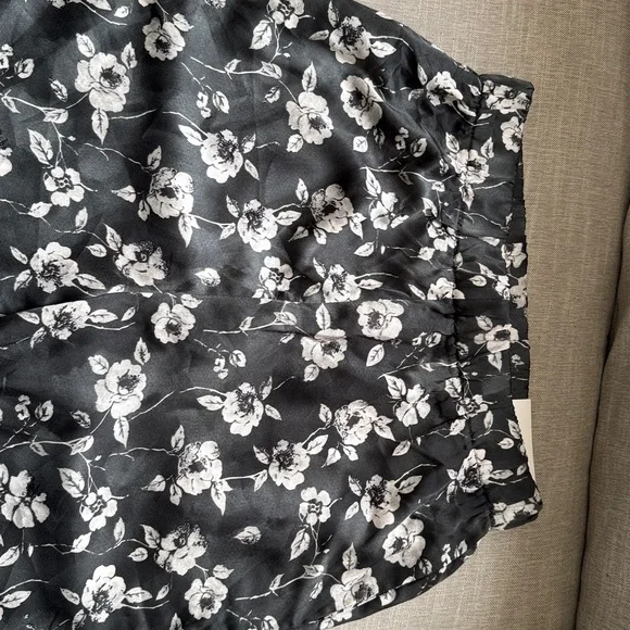 Raconteur Silky split leg pants NWT (Large, Petite.) - Picture 3 of 5